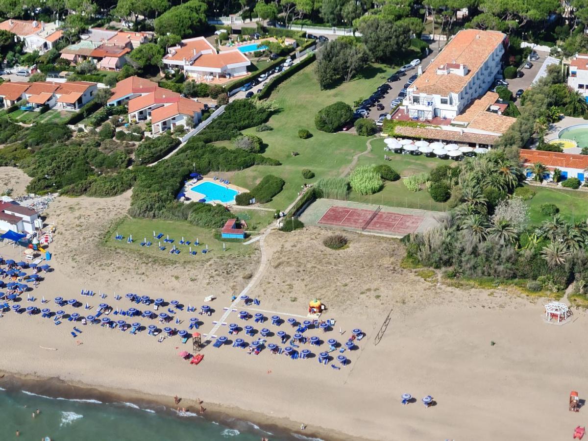 Hotel Della Baia Baia Domizia Exteriér fotografie